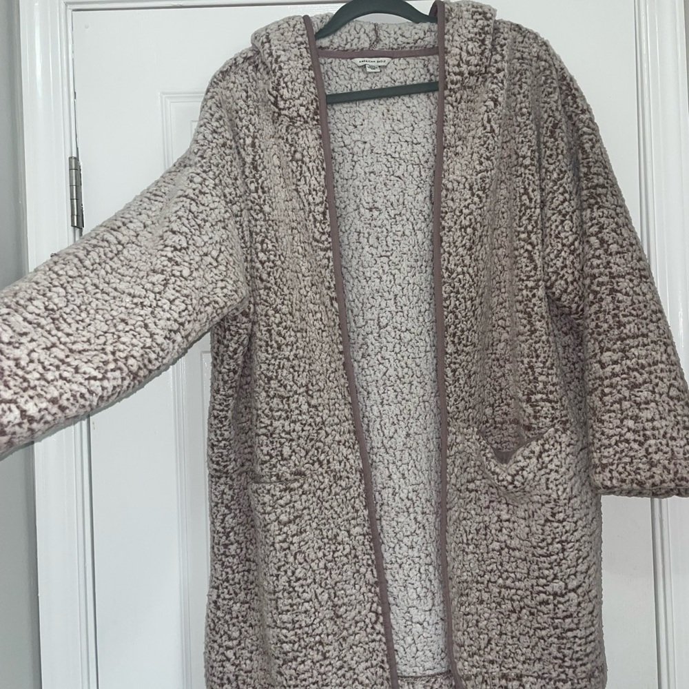 Women’s Sherpa Fleece Jacket. Size medium